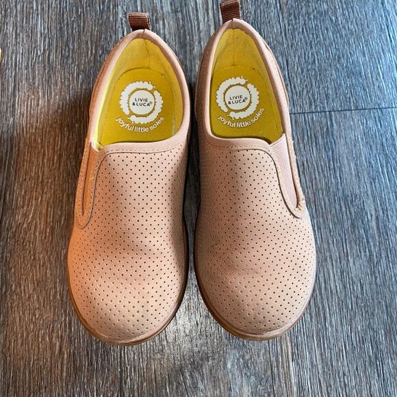 Livie & Luca  its size 13 slip on shoes - Picture 1 of 7
